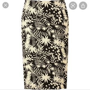 Carine Roitfeld Uniqlo patterned pencil skirt